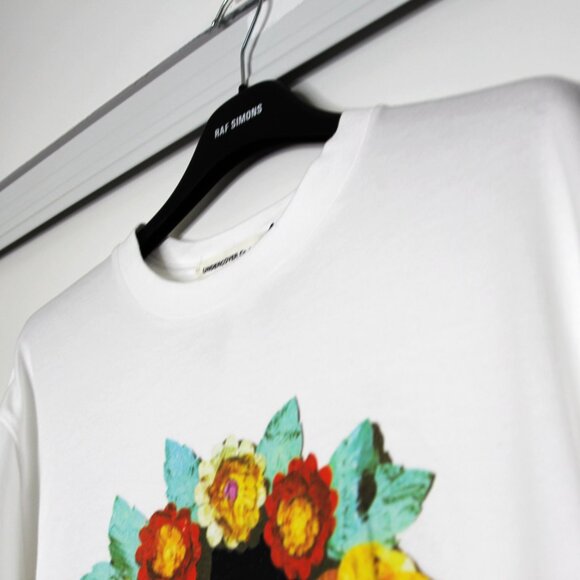 BNWT SS21 UNDERCOVER ROSES TSHIRT 1 & 4 - Picture 4 of 14